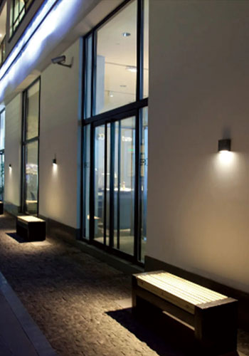WALL MOUNTED LUMINAIRES